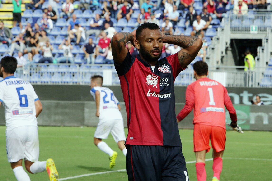 Serie A Cagliari, frattura al perone per Joao Pedro