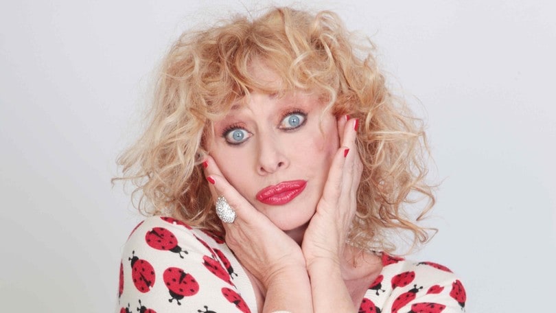Luciana Frazzetto porta in scena “Affittasi camera da letto”