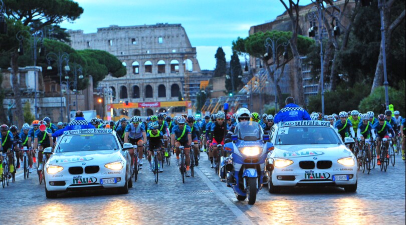 Roma, “invasione” delle bici: in 5.000 per la Gran Fondo Campagnolo