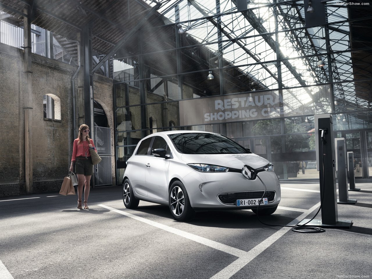 Renault Zoe, l’evoluzione elettrica parte da oggi