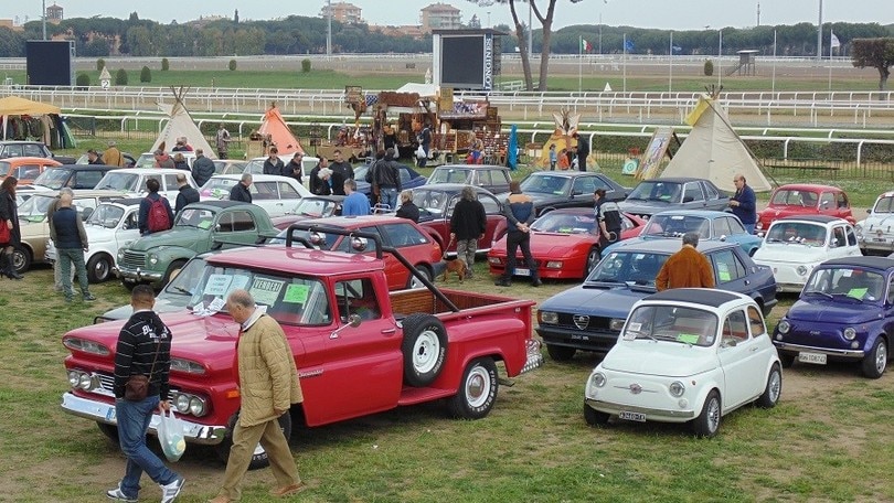 A Capannelle la grande mostra scambio di auto d’epoca