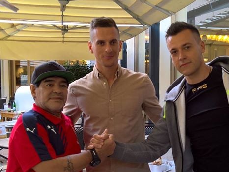 Il Napoli perde Milik: «Rottura del crociato». Auguri da Maradona