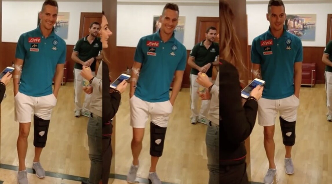 Napoli, Milik in piedi dopo l'operazione