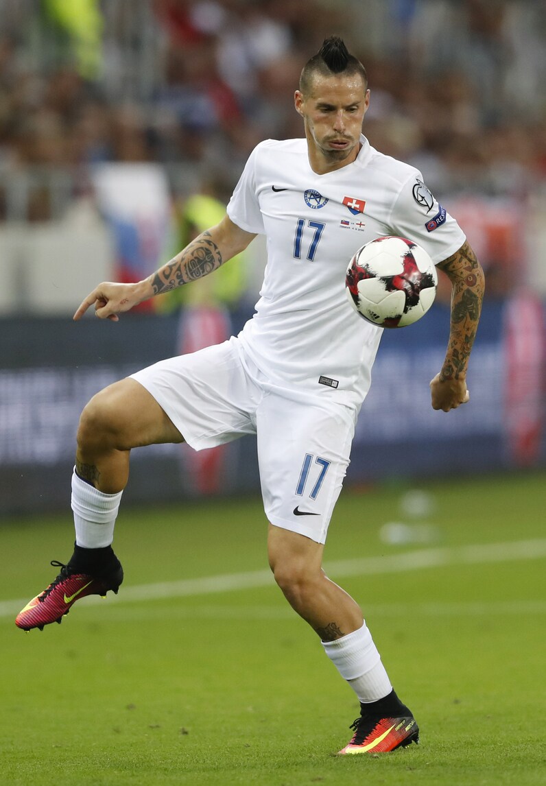 Qualificazioni Mondiali 2018: Festa per Hamsik e Jovetic, gol Khedira. Hart salva l'Inghilterra