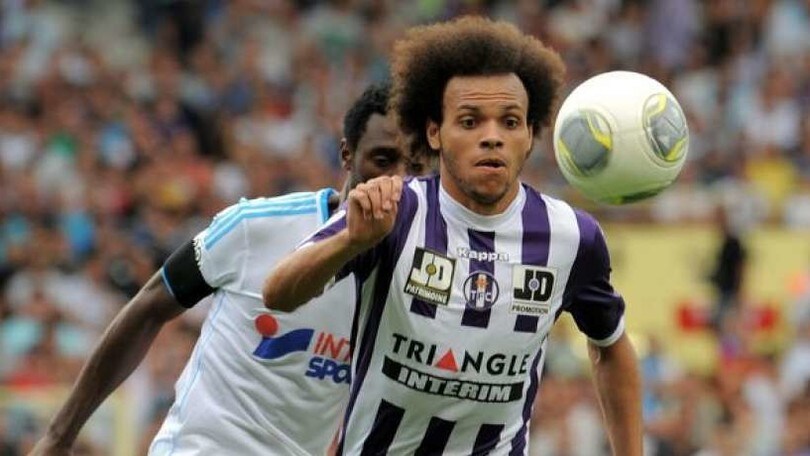 Braithwaite, l’attaccante del Tolosa devolve mille euro dopo ogni gol