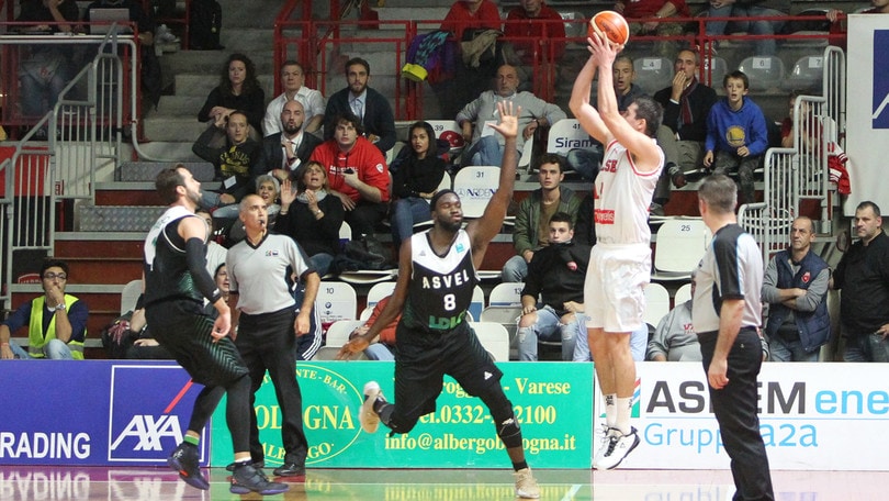 Champions League: Kangur salva Varese, Venezia ko