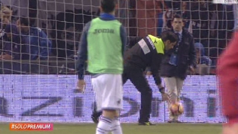 FOTO Sampdoria-Genoa, la goal line technology si rompe