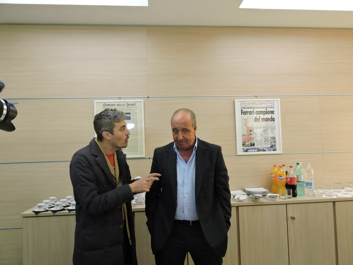 Pif, visita al Corriere dello Sport.it con incontro a sorpresa