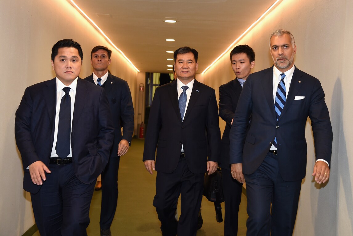 Inter, Thohir e Zhang jr incontrano De Boer e la squadra
