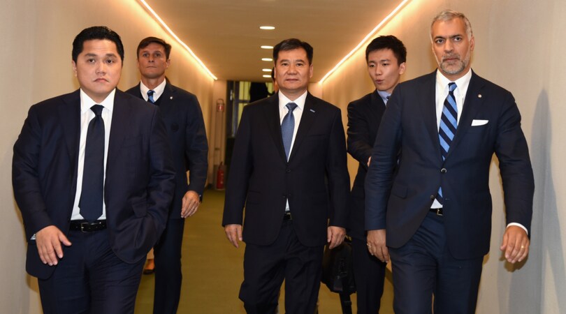 Inter, Thohir e Zhang jr incontrano De Boer e la squadra