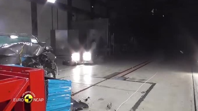 Fiat Tipo, 4 stelle ai crash test ma solo col safety pack