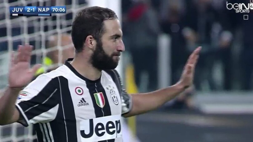 FOTO Juve-Napoli, Higuain segna ma non esulta