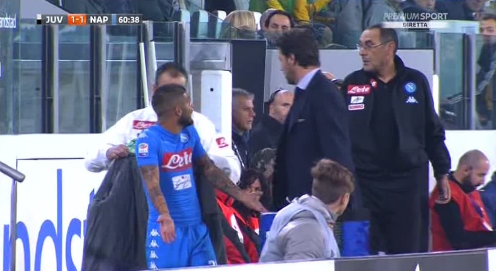 Napoli: Insigne sostituito, battibecco con Sarri
