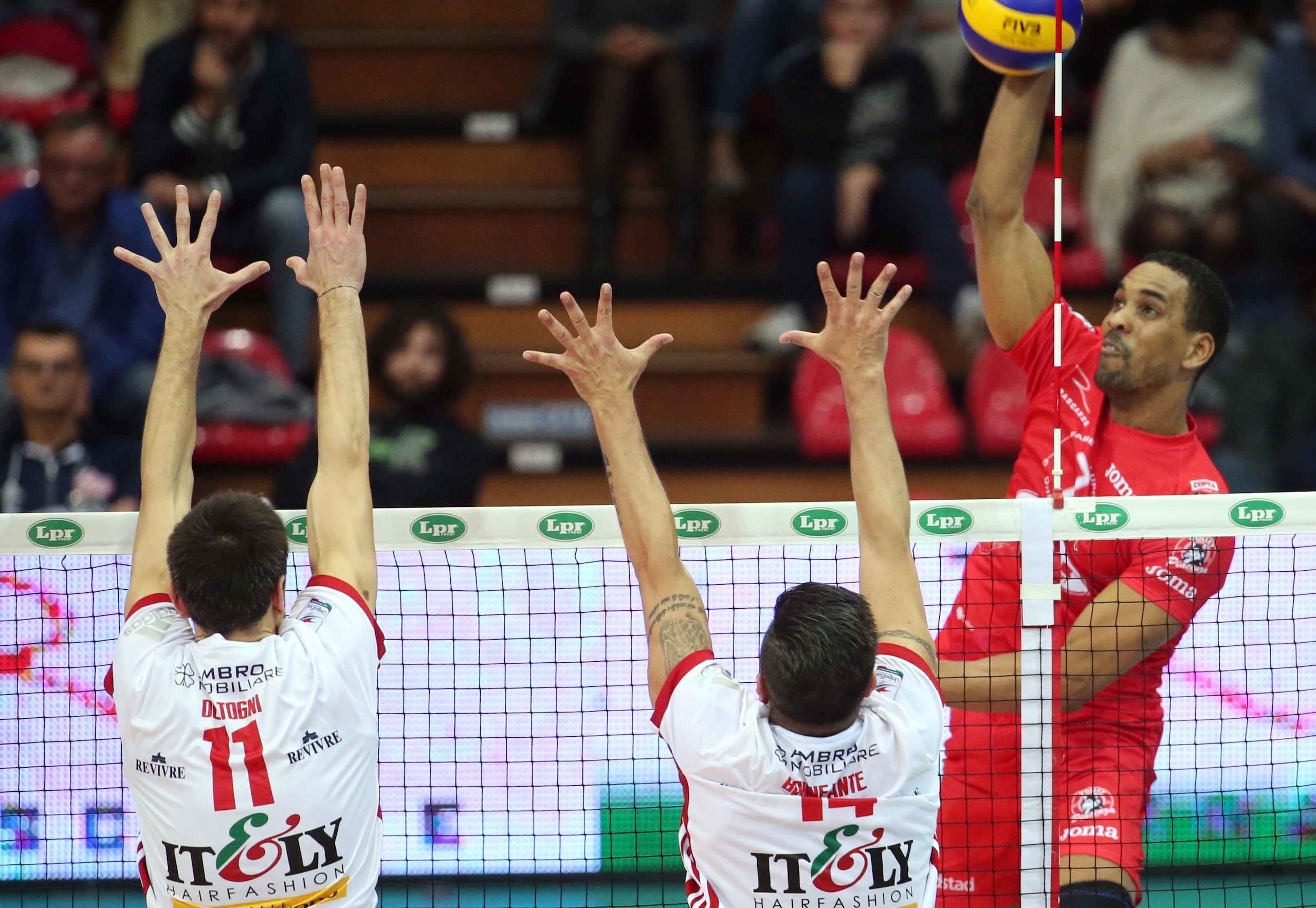 Volley: Superlega, Verona fra le grandi, vincono Ravenna e Piacenza