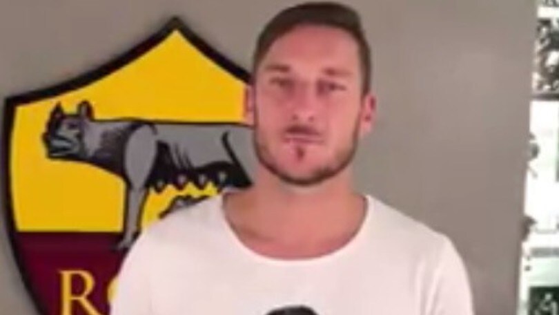 Totti: «Un abbraccio a tutti i bambini e gli abitanti di Pieve Torina e di tutte le zone colpite dal terremoto»