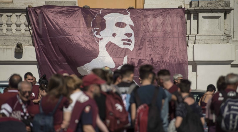 Coni, Collare d'Oro assegnato al Torino e a Gigi Riva
