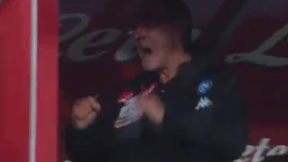 Napoli, Sarri rompe la panchina al gol della Lazio