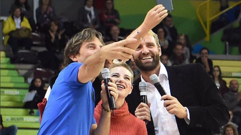 Bebe Vio, la sua ironia conquista tutti: «Sono un selfie stick»
