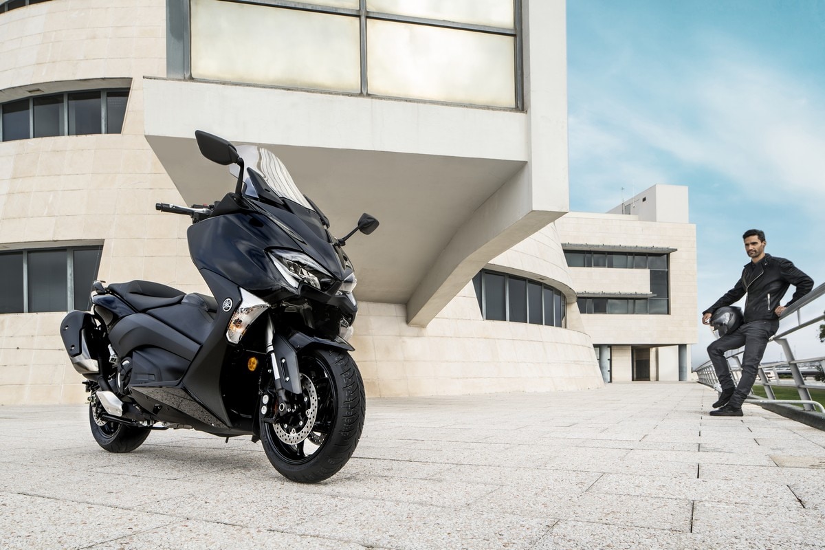 Nuovo Yamaha Tmax, uno e trino all'Eicma 2016