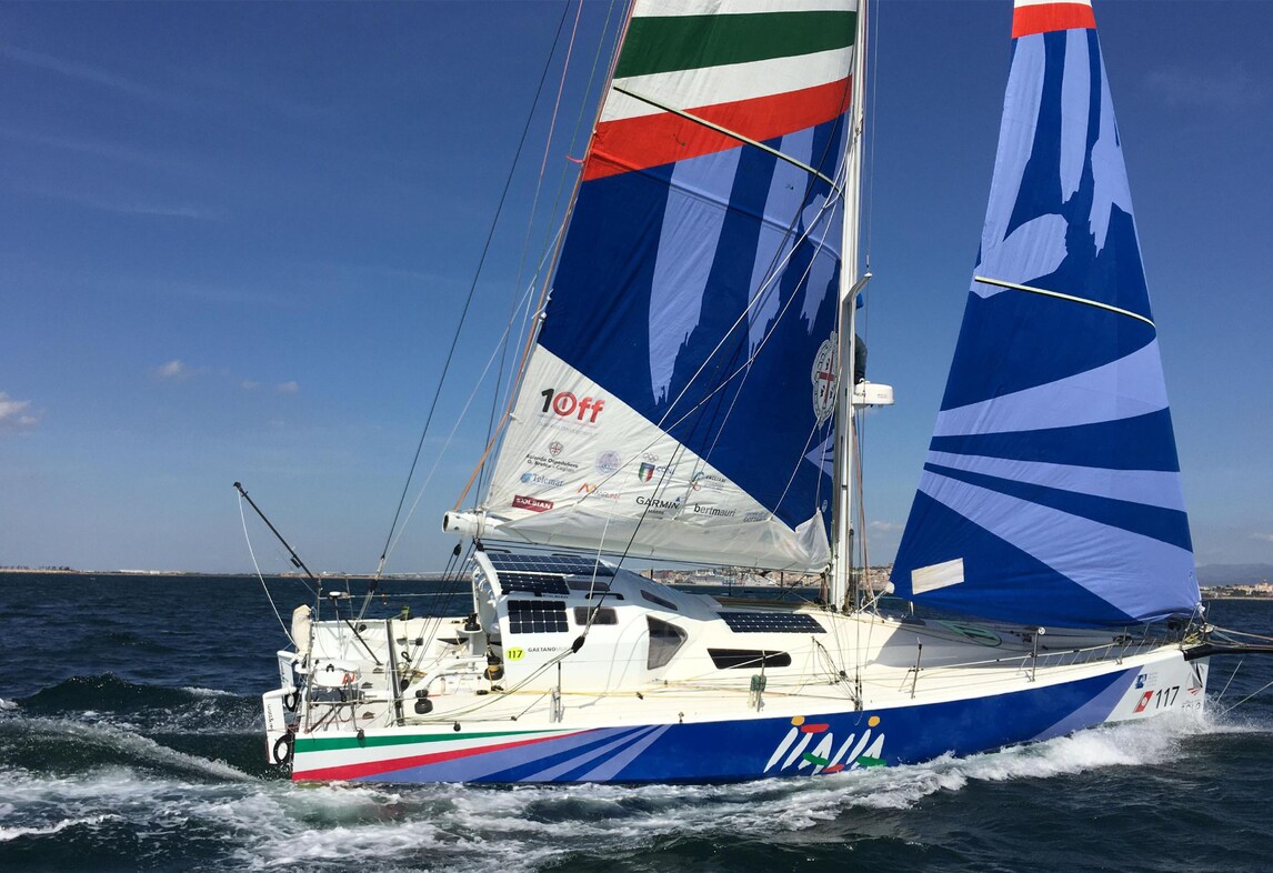 Vela: Gaetano Mura naviga verso l'Equatore a 8-10 nodi