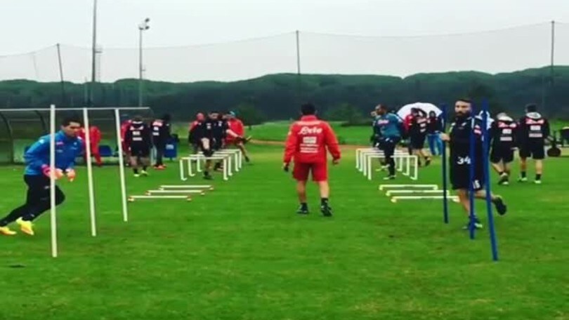 Napoli, allenamento "per pochi intimi"