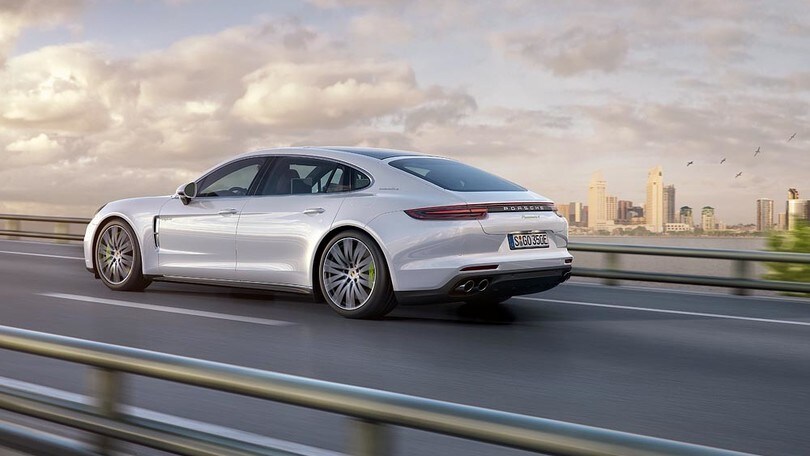 Salone di Los Angeles 2016, nuova Porsche Panamera Executive