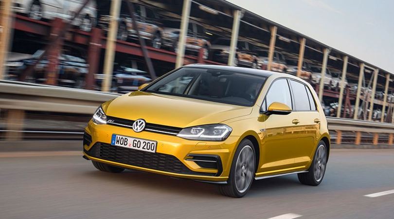 Nuova Volkswagen Golf, debutta la guida semiautonoma