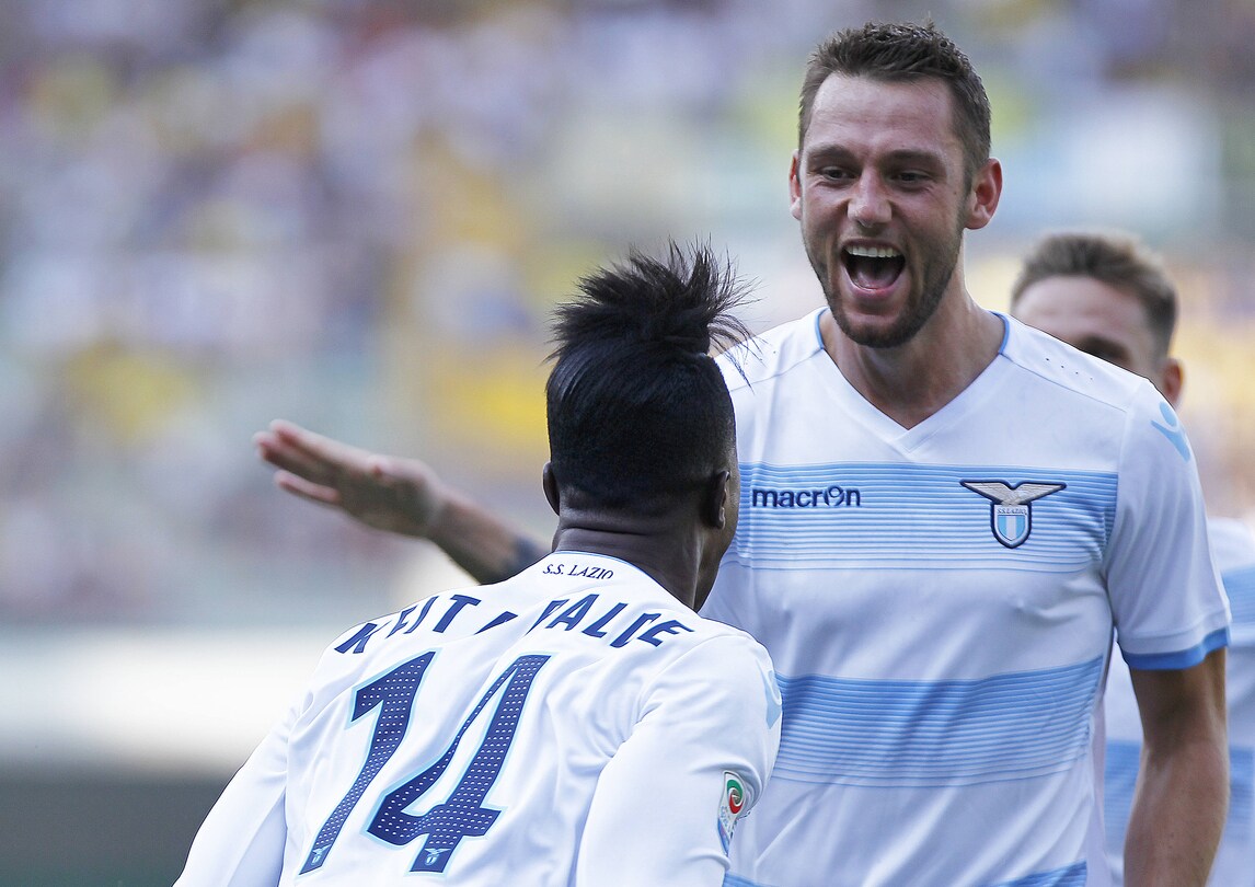 Lazio, De Vrij vede il derby