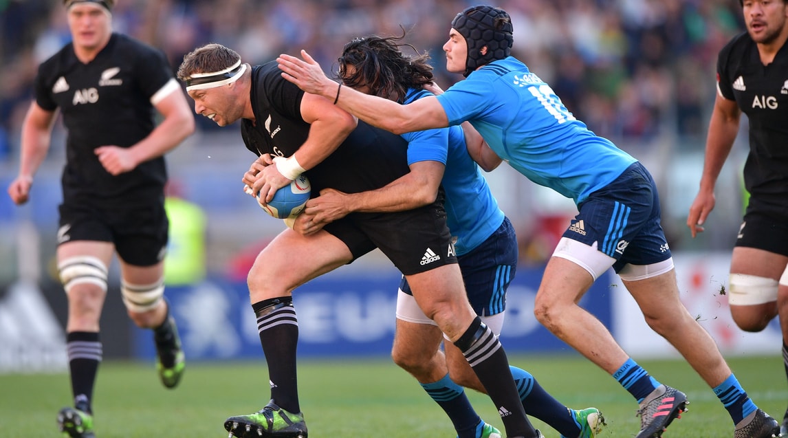 Rugby: Italia travolta dagli All Blacks a Roma