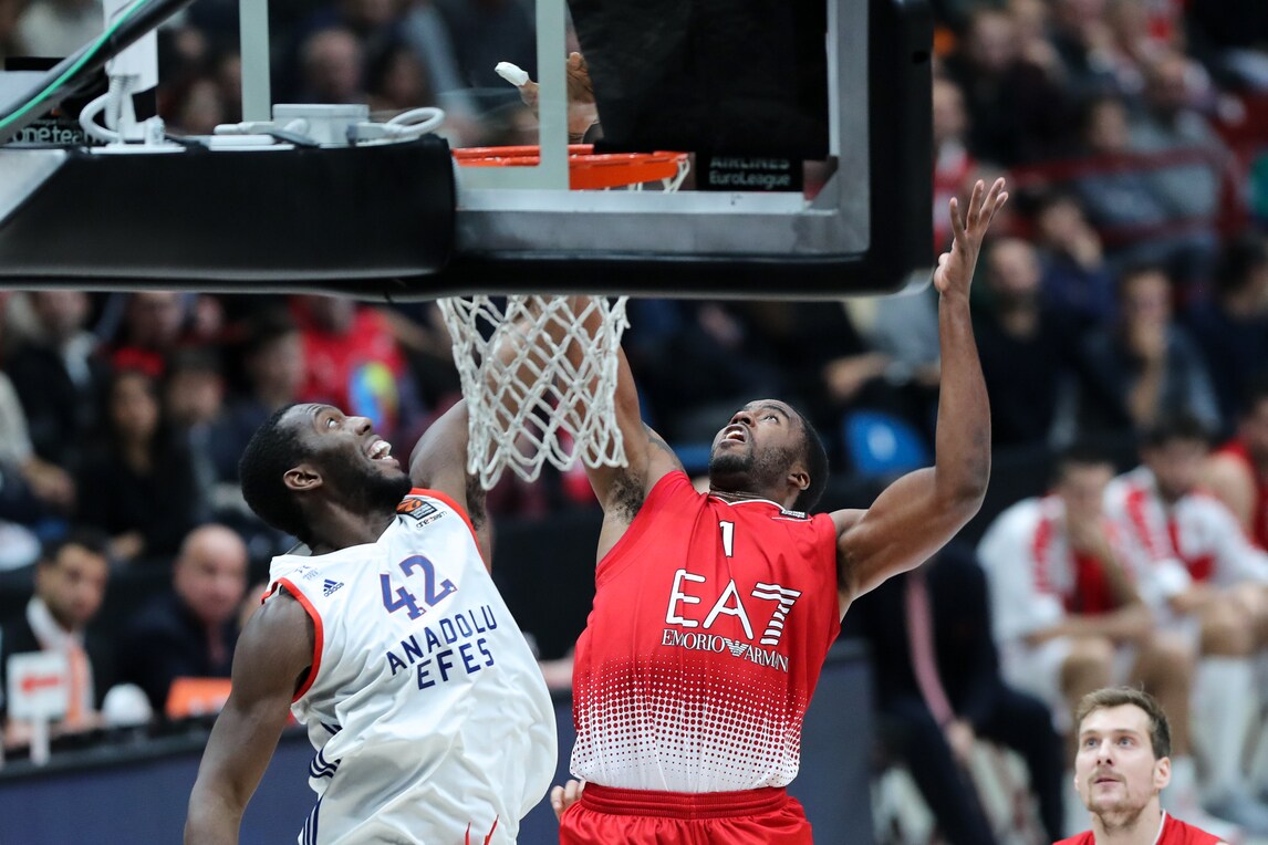 Basket, Serie A: Milano vola a 1,16 contro Sassari