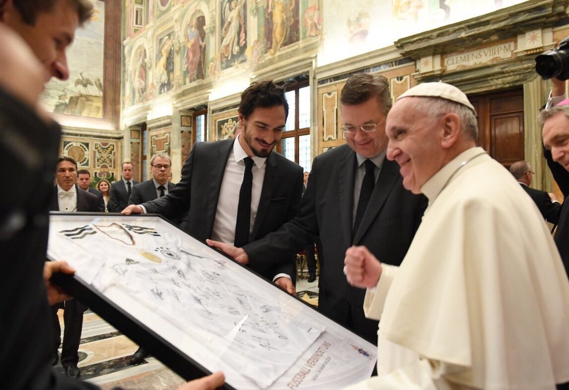 Il Papa riceve la Germania: «Siete esempio di spirito di squadra»