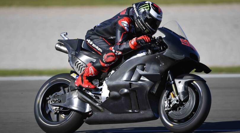 Lorenzo ama già la “rossa”: a Valencia in sella a Ducati