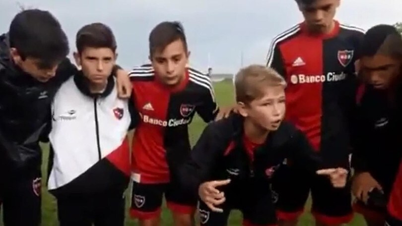 Newell's, il discorso del bambino prima del derby è da brividi