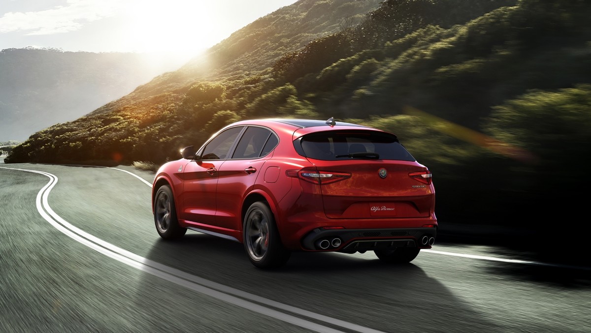 Alfa Romeo Stelvio: foto