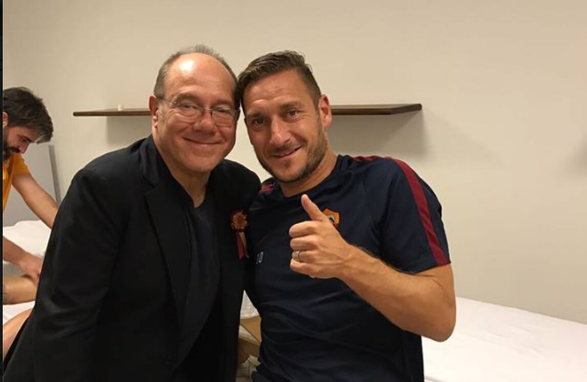 Carlo Verdone, 66 anni «un sacco belli» e tutti tifando Roma