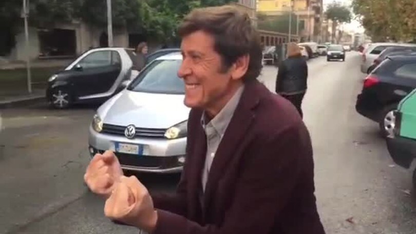 Mannequin Challenge, anche Gianni Morandi accetta la sfida