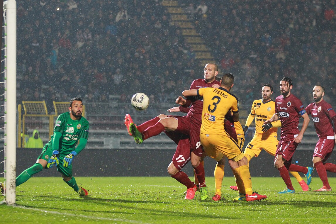 Serie B, Cittadella-Verona 5-1: Pazzini-gol, poi il buio. Il derby alla matricola