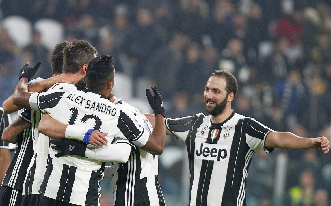 Serie A, Juventus-Pescara 3-0: Khedira, Mandzukic, Hernanes. Esordio Kean