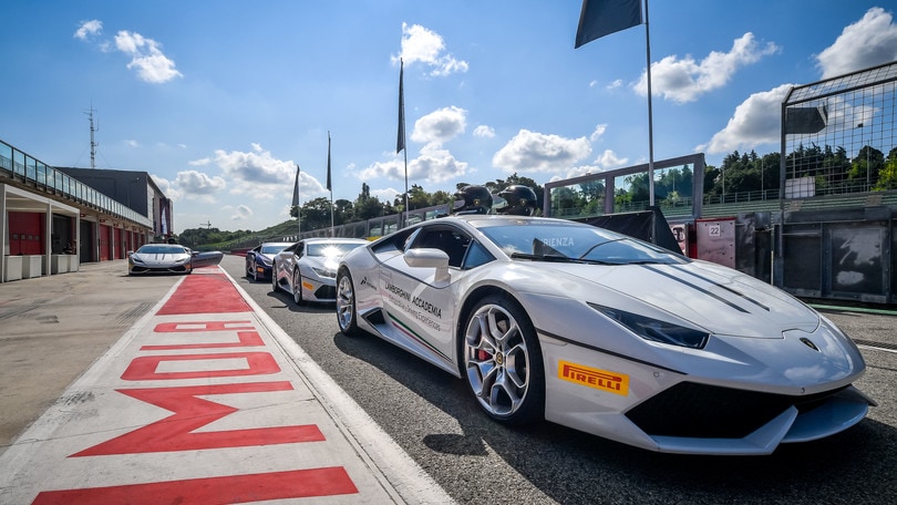 Matrimonio all'emiliana: accordo Lamborghini e Autodromo Imola
