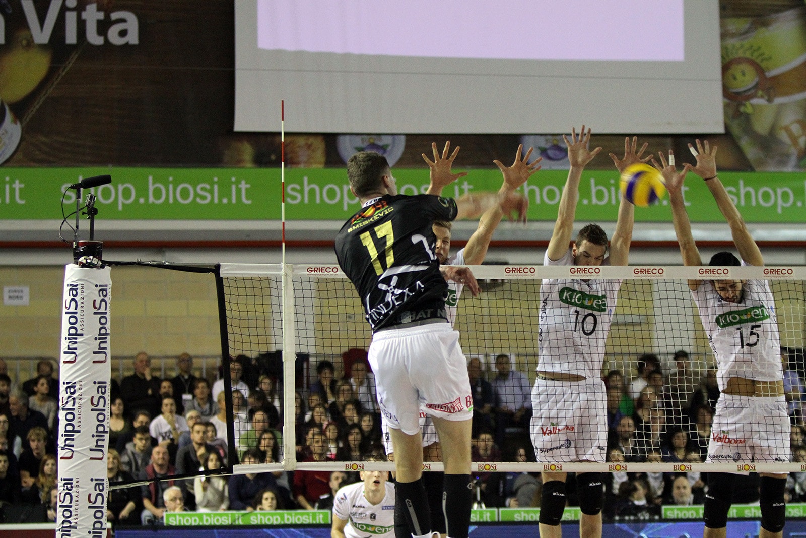 Volley: Superlega, Sora soffre ma alla fine doma Padova