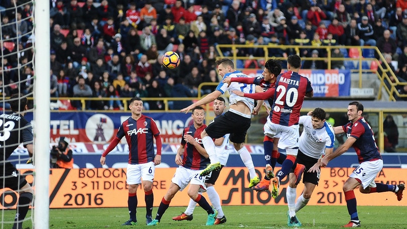 Serie A, Bologna-Atalanta 0-2, Cagliari-Udinese 2-1, Crotone-Sampdoria 1-1