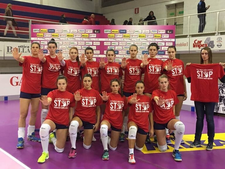 Volley: A2 Femminile, Mondovì contro la violenza sulle donne