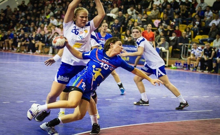 Pallamano, Niederwieser fiero delle sue giovani azzurre