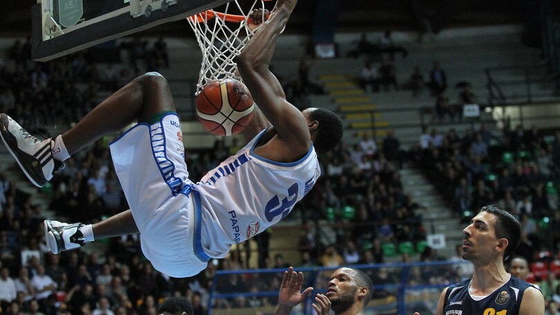Basket Serie A, Lawal ufficiale a Sassari