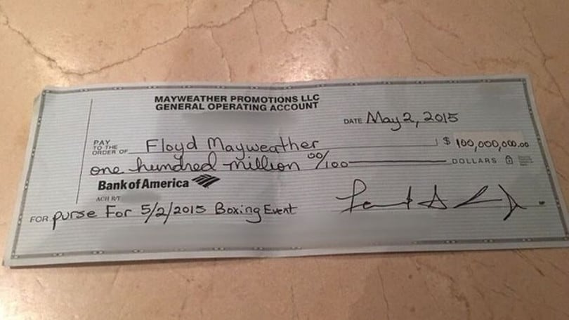 Mayweather esagerato! Su Instagram l'assegno da 100 milioni di dollari