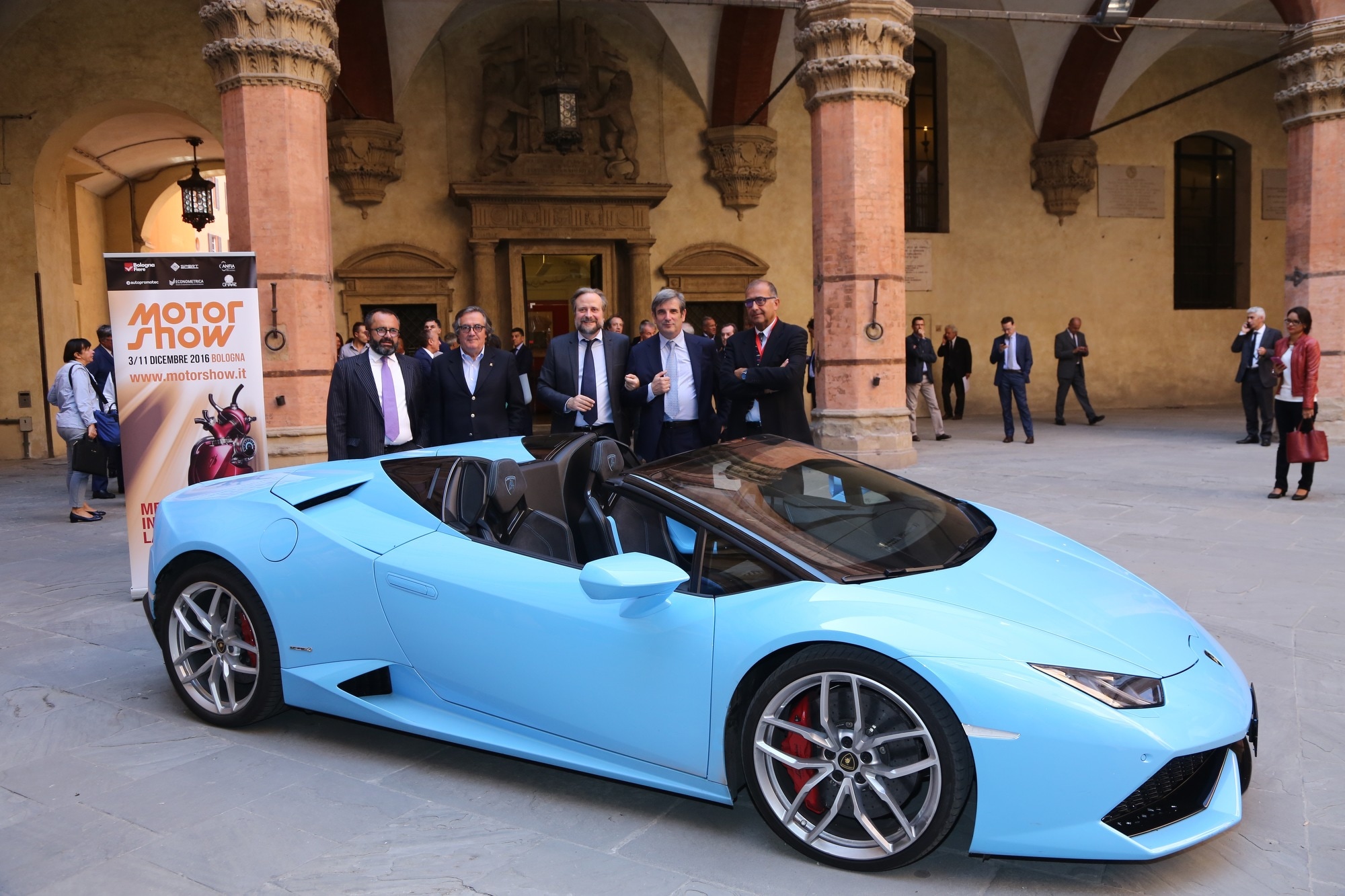 Motor Show, verso il futuro con la passione di una volta