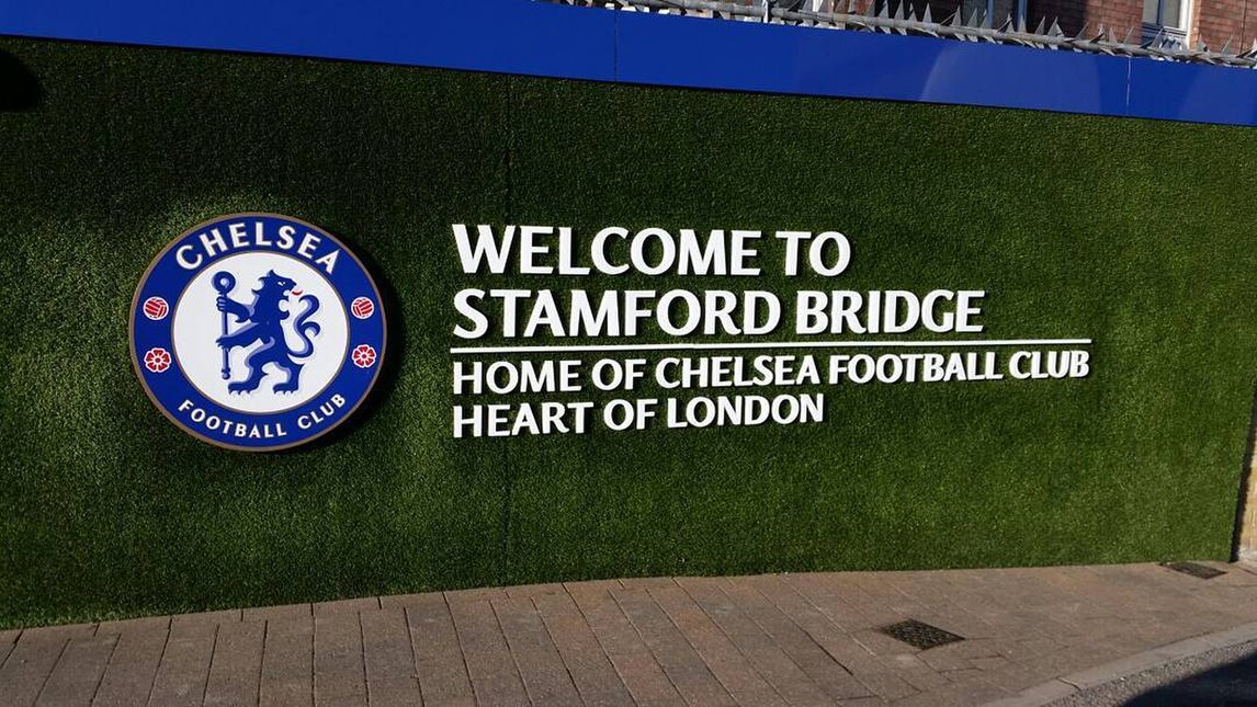 Pedofilia nel calcio inglese, parla Johnson: «Il Chelsea mi pagò per stare zitto»