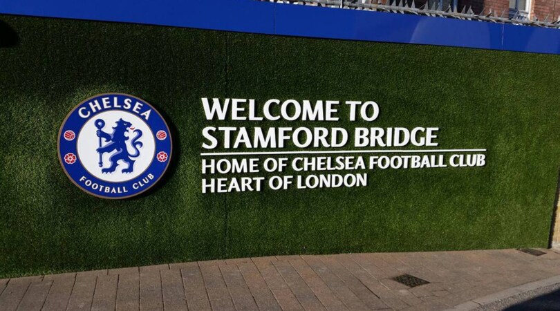 Pedofilia nel calcio inglese, parla Johnson: «Il Chelsea mi pagò per stare zitto»