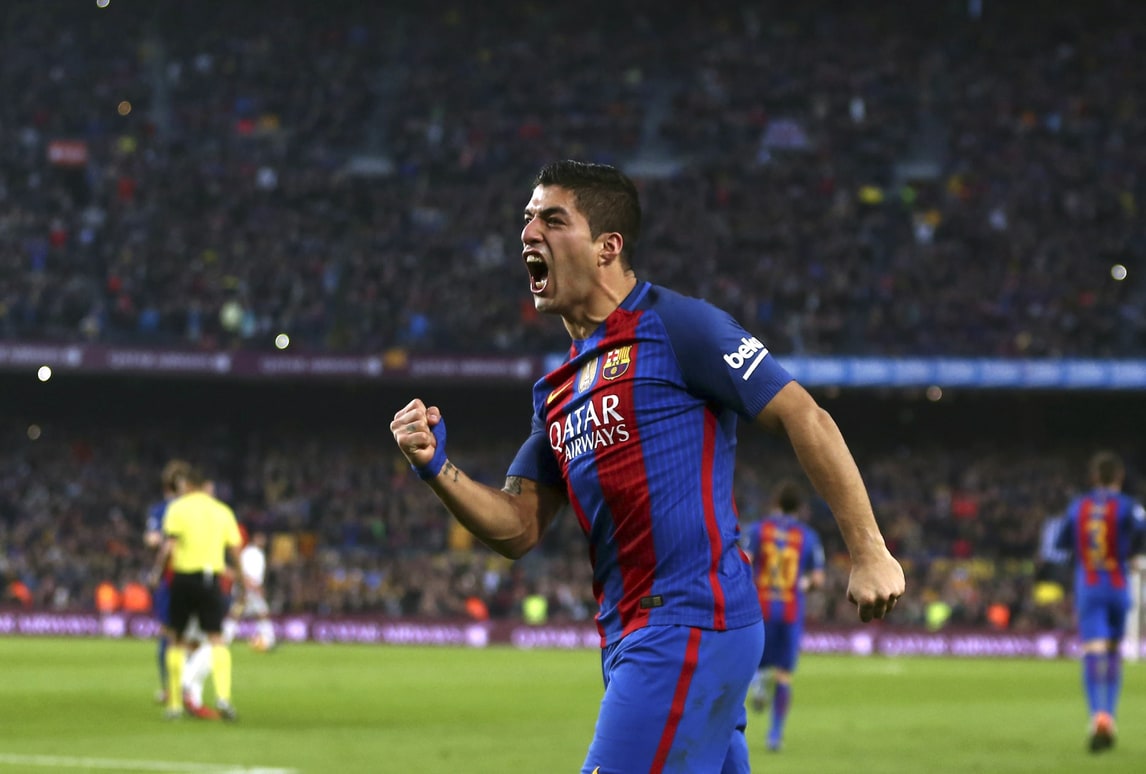 Barça, Bartomeu annuncia: «Suarez con noi fino al 2022»