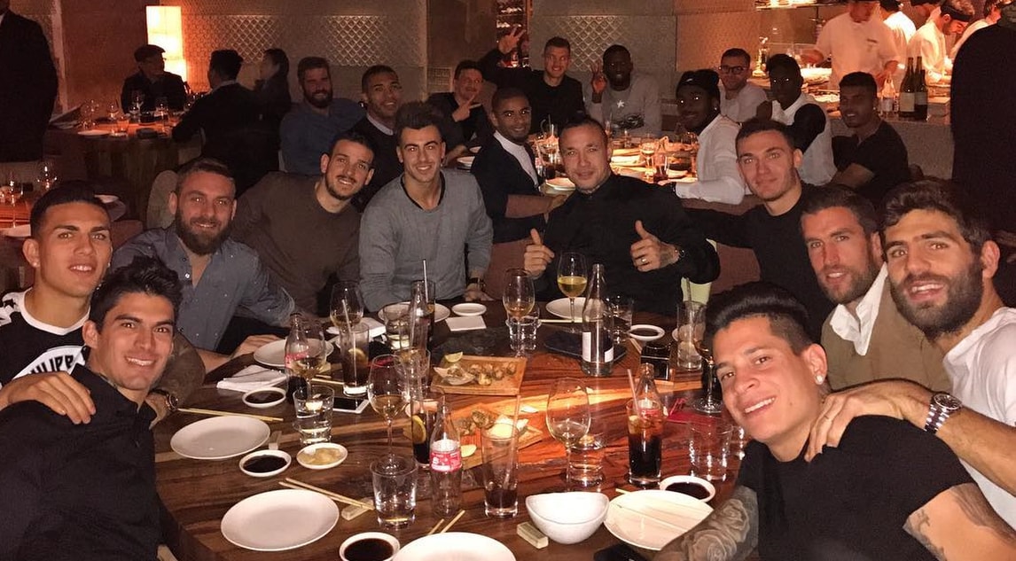Roma, tutti a cena insieme per festeggiare il derby vinto